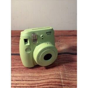 Fujifilm Instax Mini 8 Instant Camera Green - TESTED